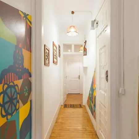 Гостьовий будинок Martim Moniz 2nd Floor *